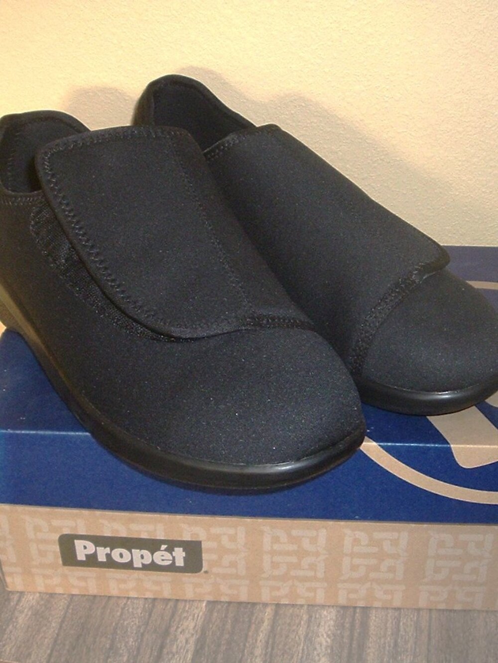 Propet Cush N Foot 14 (3E)X Extra Wide Men's Black Casual Slipper Shoes M0202